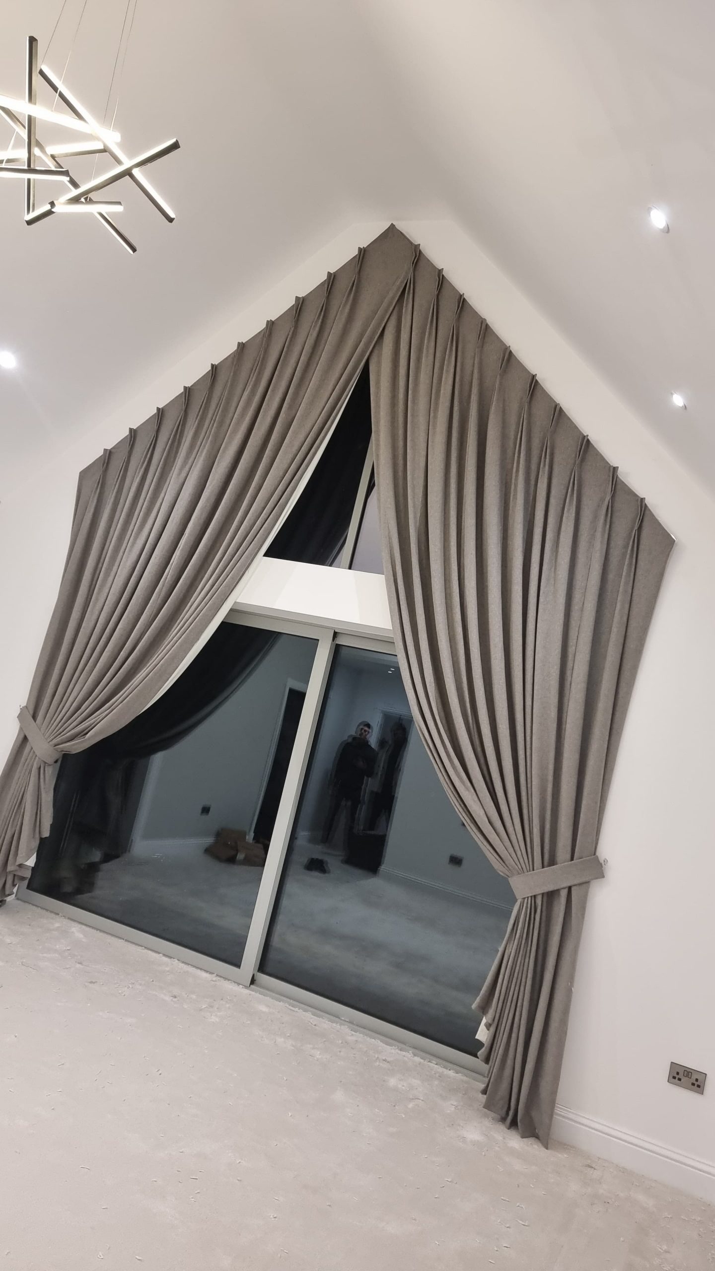 Best Curtains for Apex Windows (Styles That Actually Work)